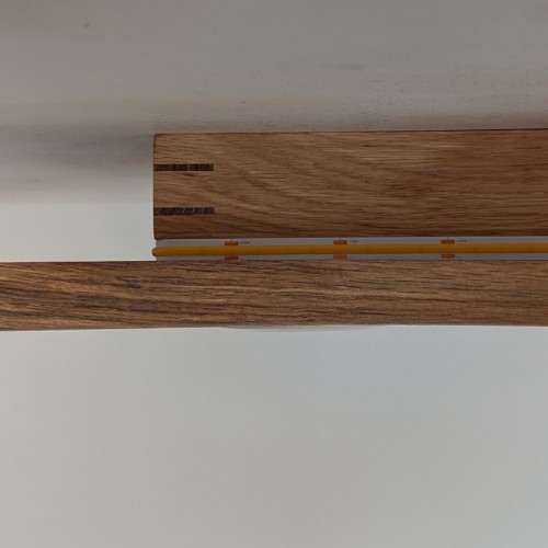 Plafonnier bois naturel spots et lumière indirecte